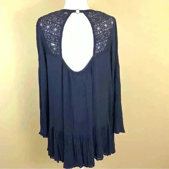 Free People Navy One Night Victorian Peasant Key Hole Back Rayon Tunic Size M - Picture 7 of 16
